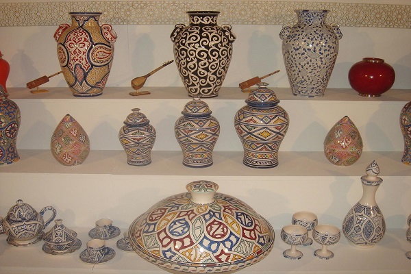 تقام في سائر مدن المغرب معارض لبيع أشكال متنوعة من المصنوعات 