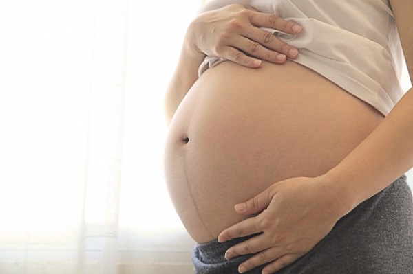 تعرض الحوامل للشمس يحمي الطفل من فرط الحركة