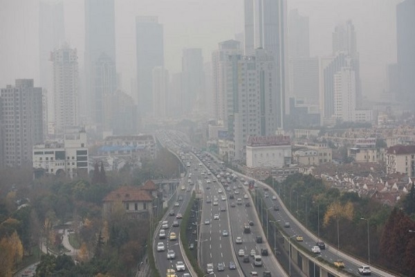 سحابة التلوث في الصين تغطي عشر مساحة البلاد