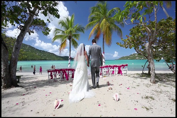 زواج عند شاطئ البحر