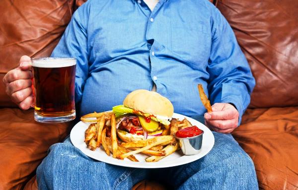 النظام الغذائي غير الصحي في بريطانيا يرفع أعداد ضحايا السكري في بريطانيا 