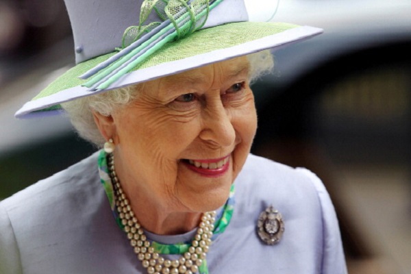 بالصور.. ملكة بريطانيا تحتفل بحكمها 65 عاماً
