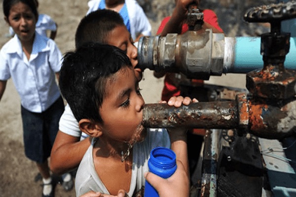 2 مليار شخص يستهلكون مياها ملوثة بفضلات البشر!
