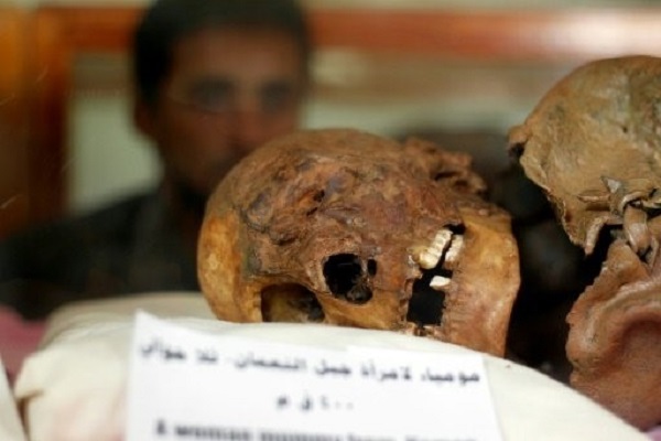 علماء آثار يمنيون يجتهدون للحفاظ على مومياوات نادرة