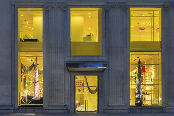 كالفن كلاين تعيد افتتاح متجرها بمدينة نيويورك