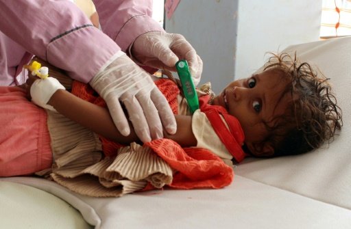 الصليب الأحمر في اليمن يعالج أمراضا لا علاقة لها بالحرب