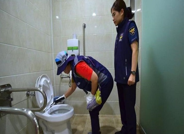 الكاميرات السرية بالمراحيض العامة.. مشكلة خطيرة تؤرق كوريا الجنوبية