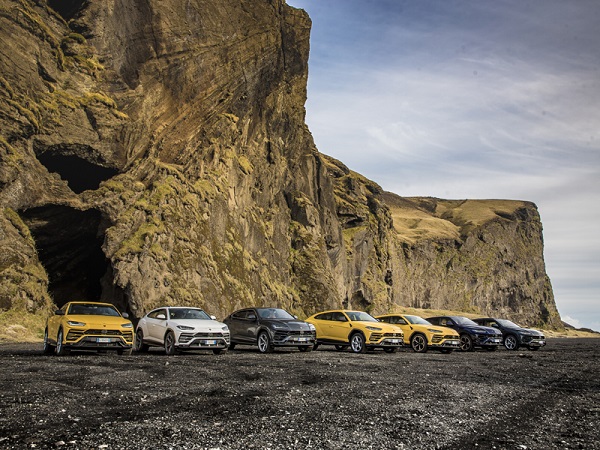 أيسلندا تشهد أحدث مغامرات Lamborghini Avventura