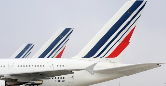 تصادم طائرتين فرنسية وأميركية في مطار شارل ديغول بضواحي باريس