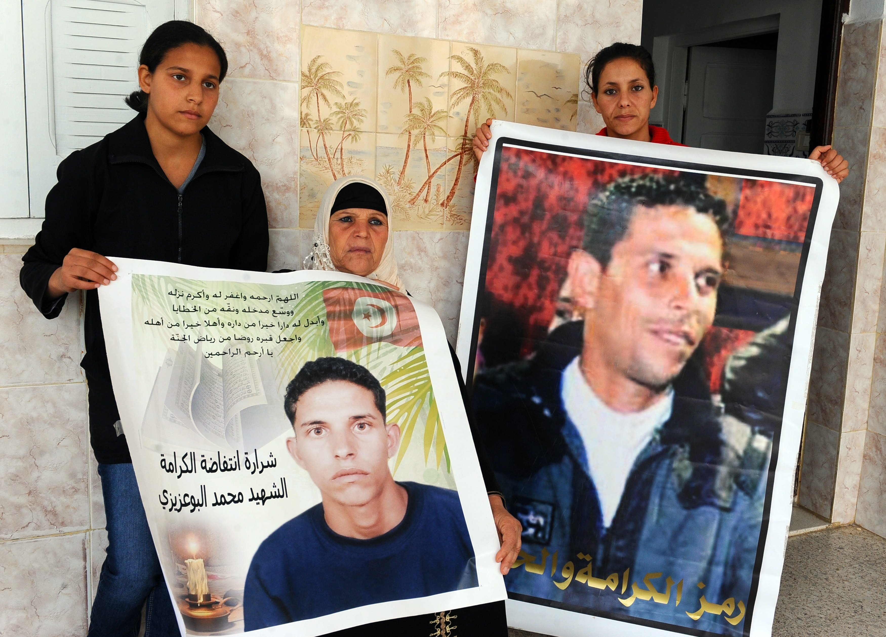البوعزيزي: هل ما زالت شعلة جسده متقدة بعد 8 سنوات على ثورة تونس؟
