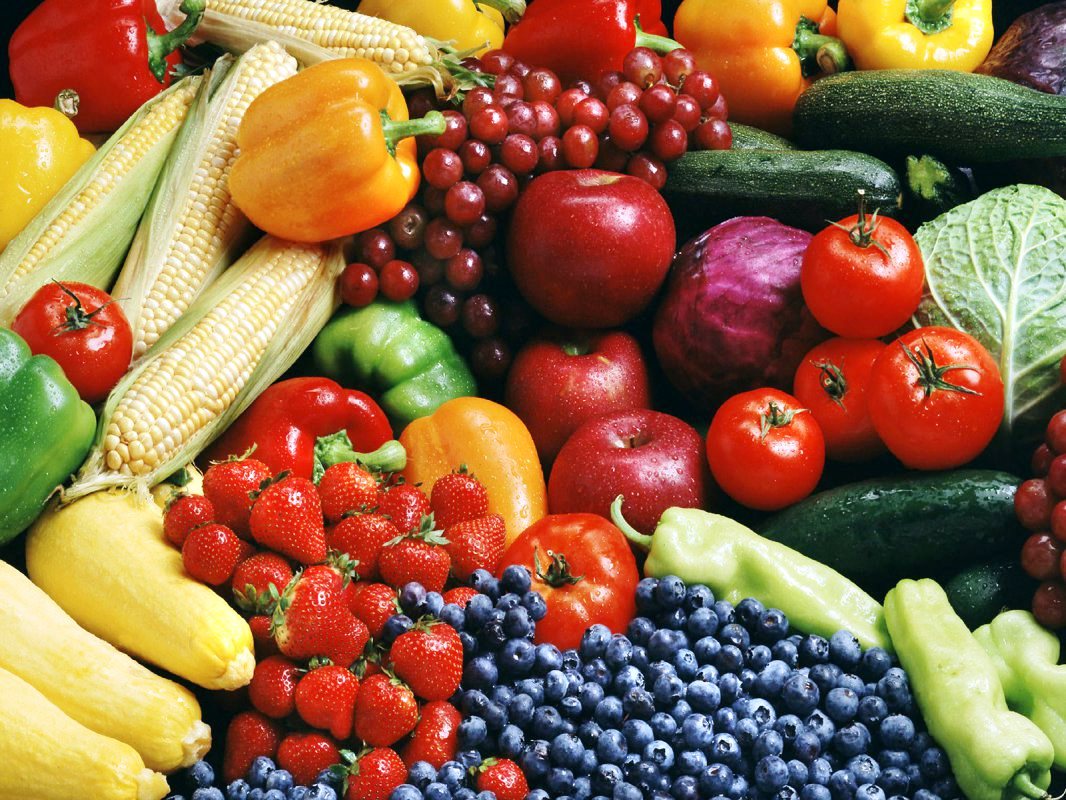 الفاكهة والخضروات نيئة مفيدة للصحة العقلية