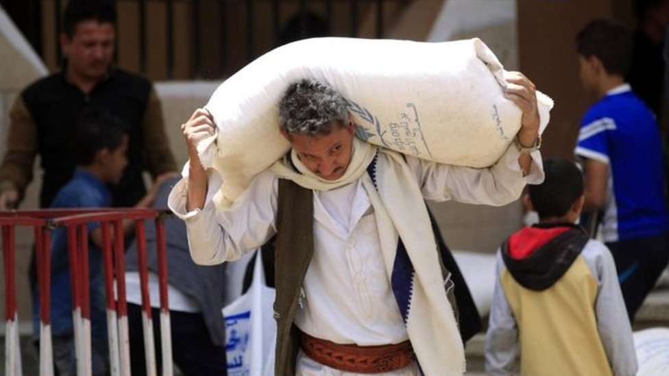 حرب اليمن: برنامج الأغذية العالمي يتهم الحوثيين بتحويل مسار المساعدات الغذائية