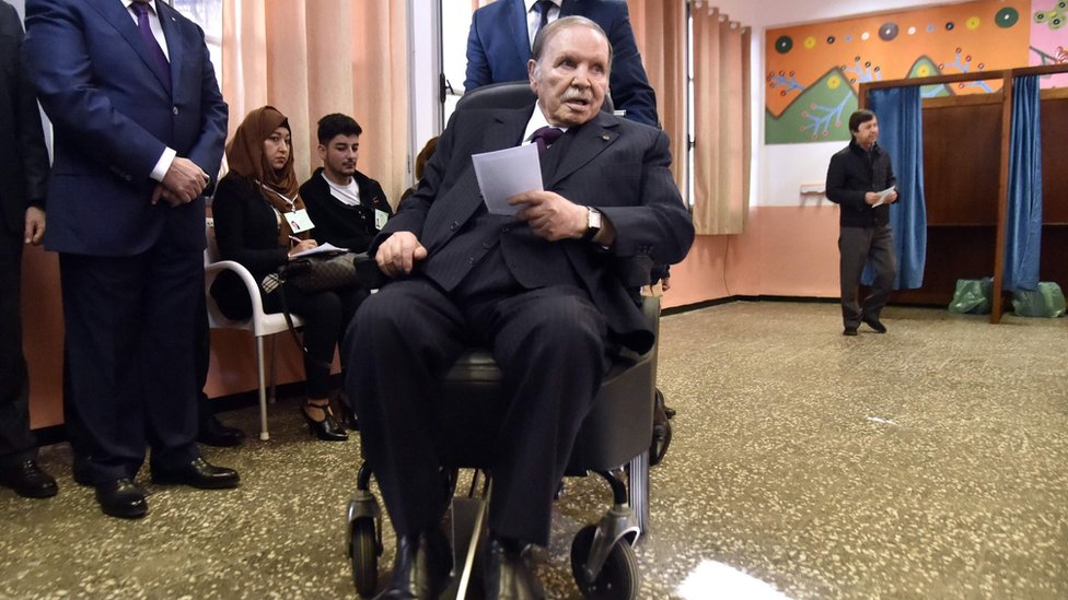 عبد العزيز بوتفليقة: صحف عربية تبحث إعلان رئيس الجزائر الترشح لولاية خامسة