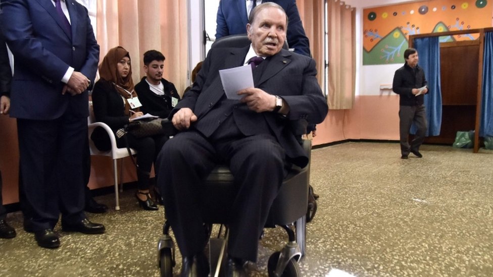 عبد العزيز بوتفليقة: رئيس الجزائر يترشح لولاية خامسة