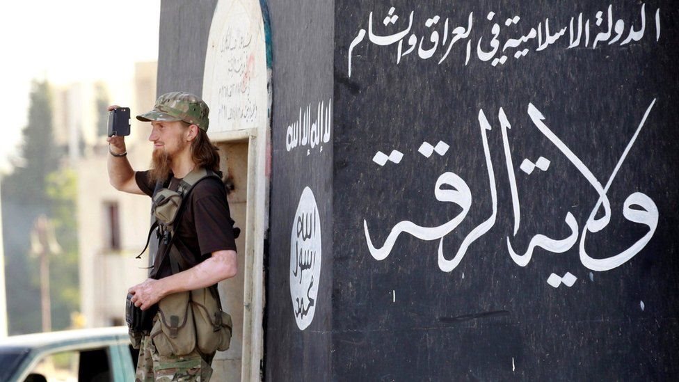 المقاتلون الأجانب في تنظيم الدولة الإسلامية: كم بقي منهم في العراق وسوريا؟