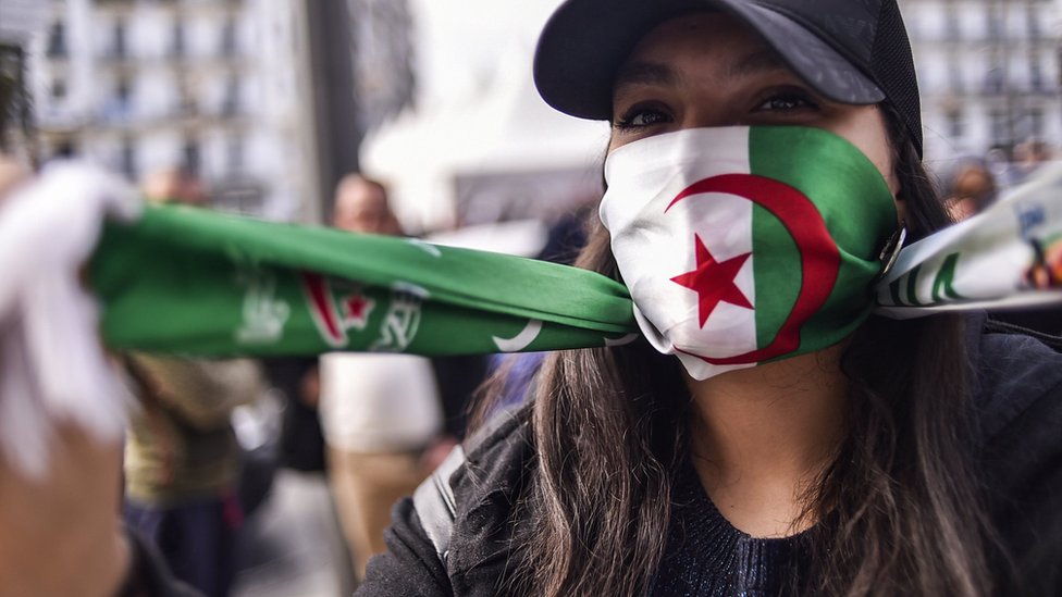 مظاهرات الجزائر: هل الجيش هو أبرز المستفيدين من الاحتجاجات الشعبية؟