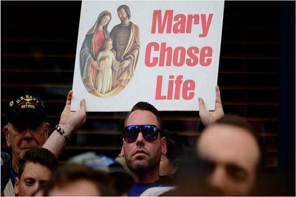الإجهاض: ولاية ألاباما الأمريكية تمرر مشروع قانون لحظره تماما