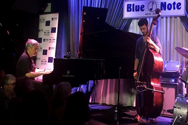 نيويورك ما زالت تغوي موسيقيي الجاز رغم العقبات المالية