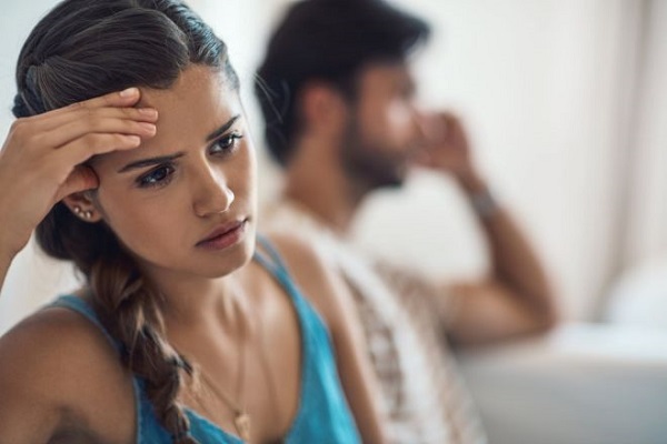 ما هو الانفصال العاطفي والجسدي بين الزوجين وكيف يمكن تجاوزه؟
