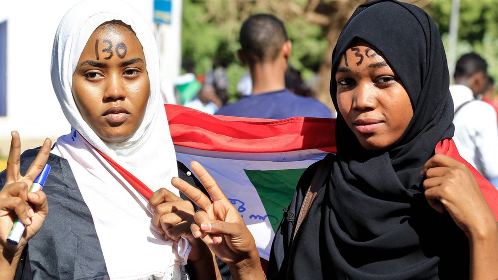 ما هو قانون النظام العام والقوانين التي تحد من حرية المرأة في السودان؟