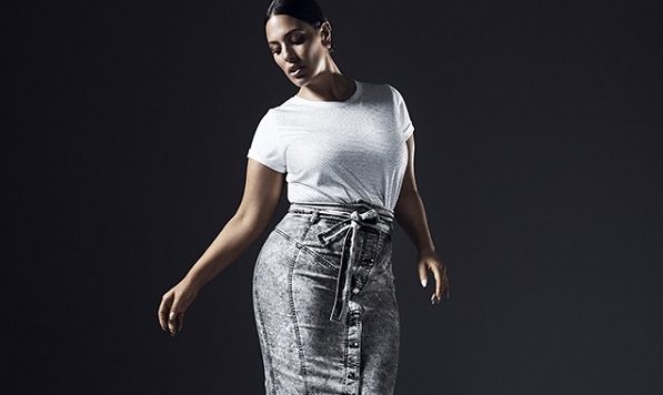 مارينا رينالدي تراهن على "الدنيم" في أحدث تشكيلاتها