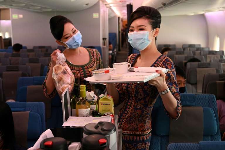 وجبات الطائرات في سنغافورة تعويضاً عن الحرمان من السفر