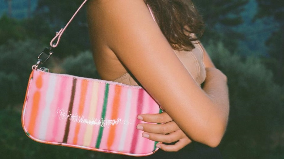 BY FAR تطلق حقيبة ربيع وصيف 2021