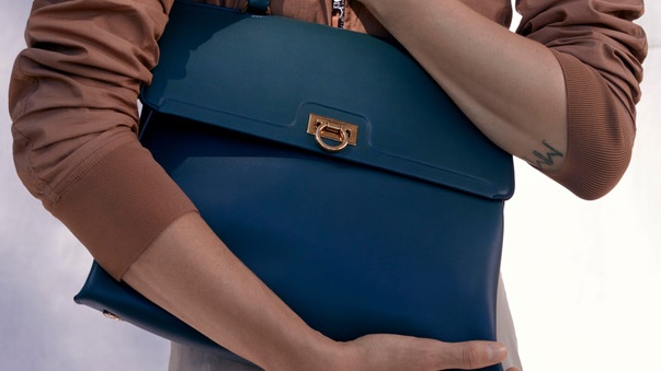 سلفاتور فيراغامو تطلق مجموعة الربيع