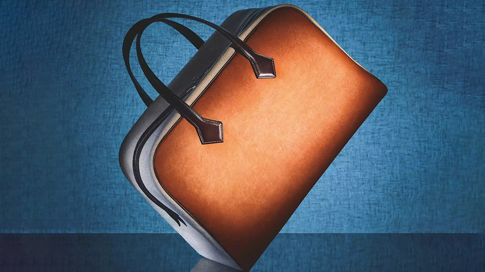 "هيرميس" تكشف عن حقيبة مصنوعة من جلد نباتي