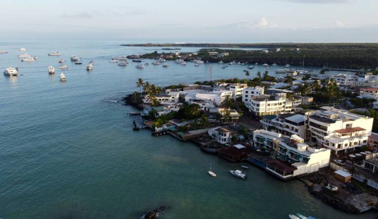 كوفيد يجمّد السياحة والأبحاث العلمية في جزر غالاباغوس