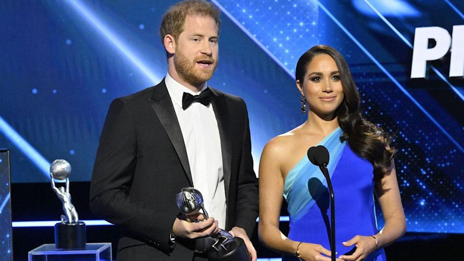 مصمم فستان ميغان ماركل بجوائز NAACP: "لقد صُدمت بدفئها"