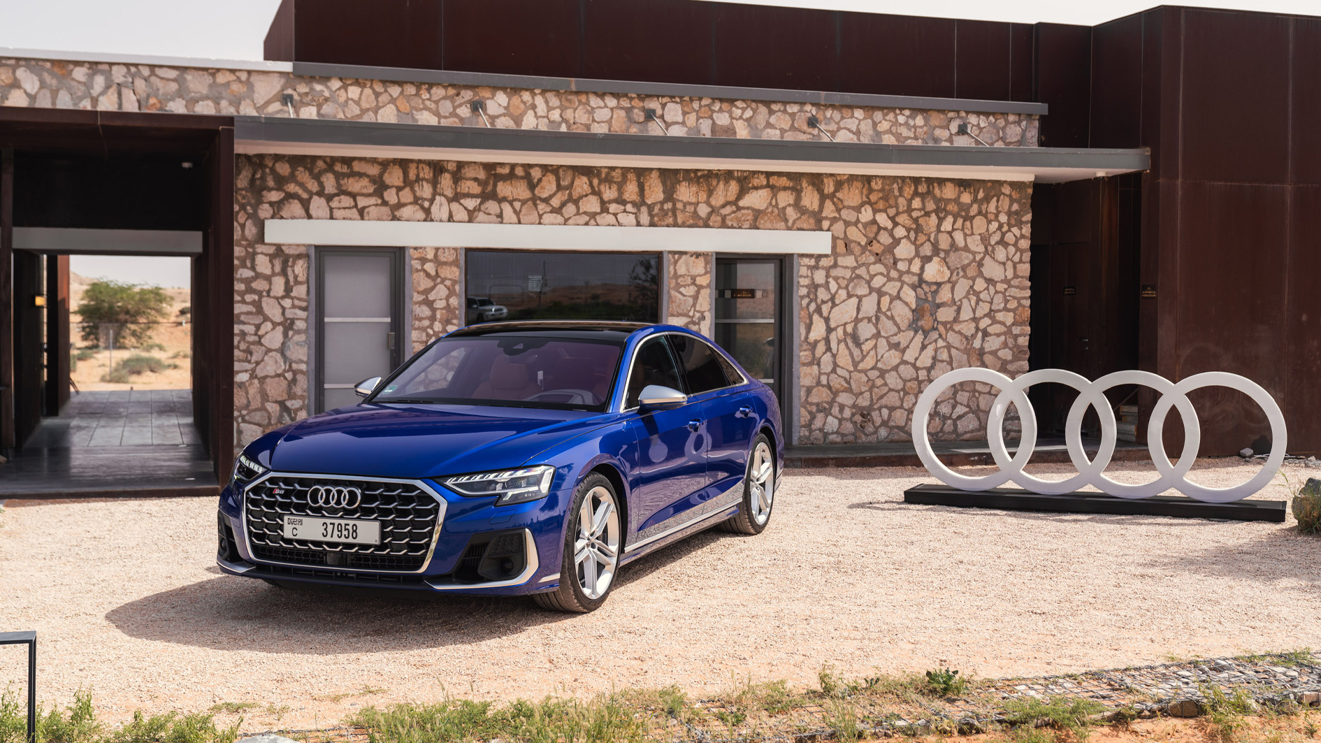 عرض سيارتي أودي A8 وS8 الجديدتين للمرة الأولى في منطقة الشرق الأوسط