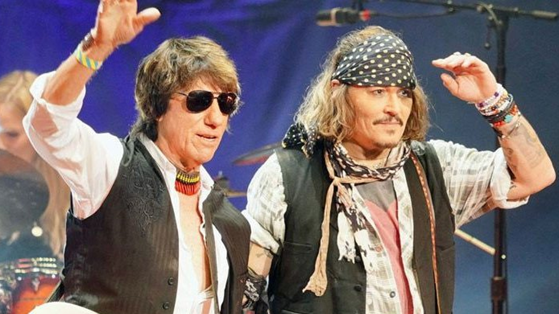 جوني ديب يصدر ألبوماً بعنوان "18" مع المغني جيف بيك