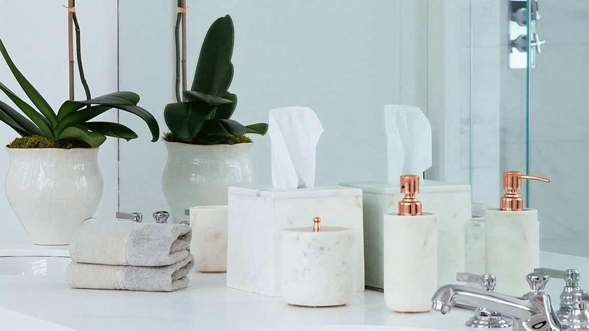 أفكار عصرية ومبتكرة لتزيين غرف الحمّام