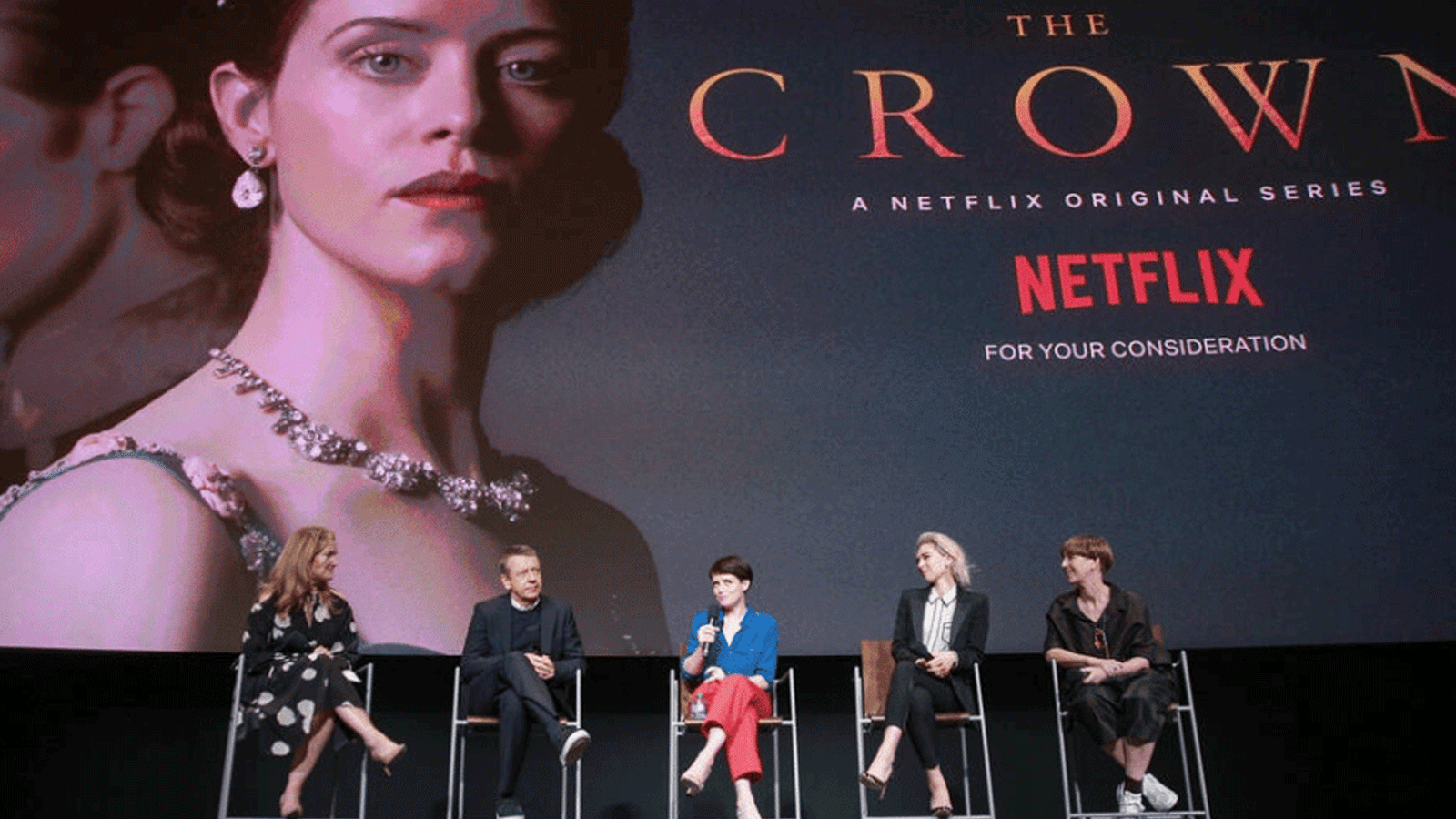أعضاء فريق التمثيل من الموسم الأول من Netflix's The Crown