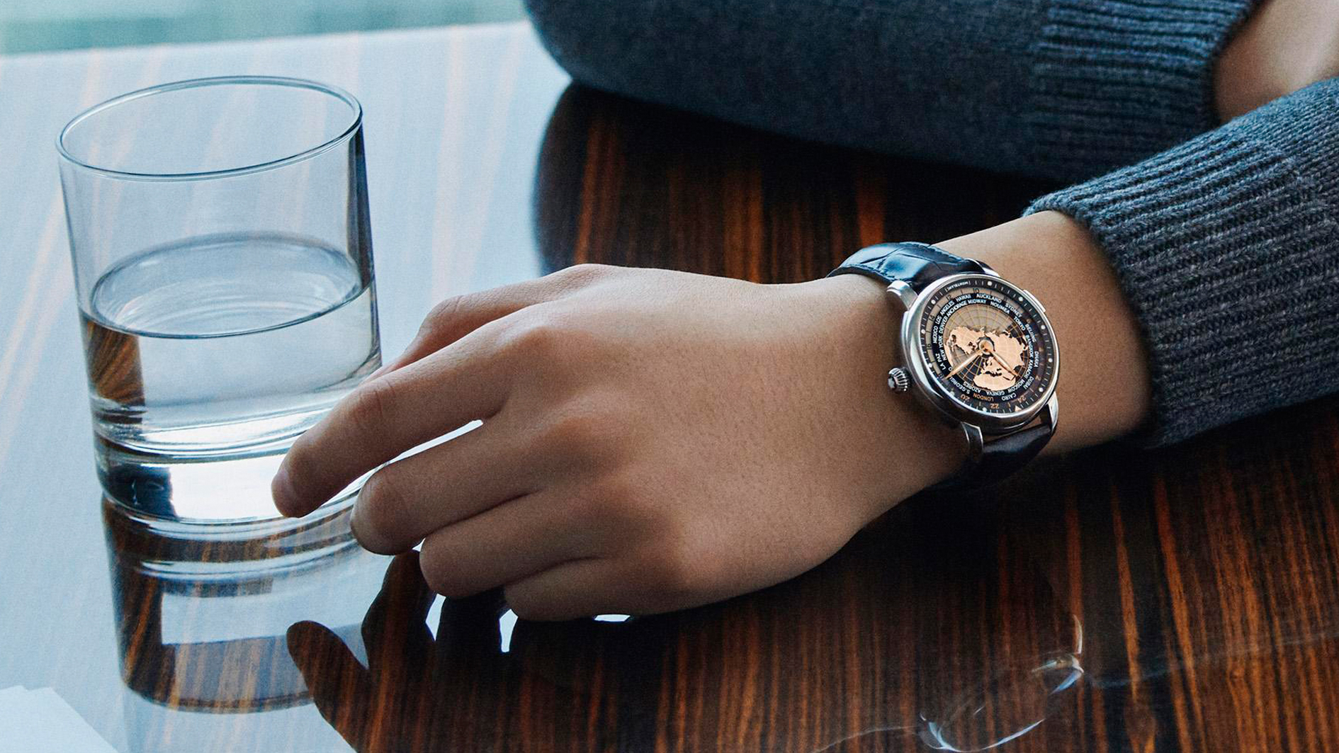 "مون بلان" تطرح طرازاً جديداً من ساعة "ستار ليجاسي أوربيس تيراروم" 