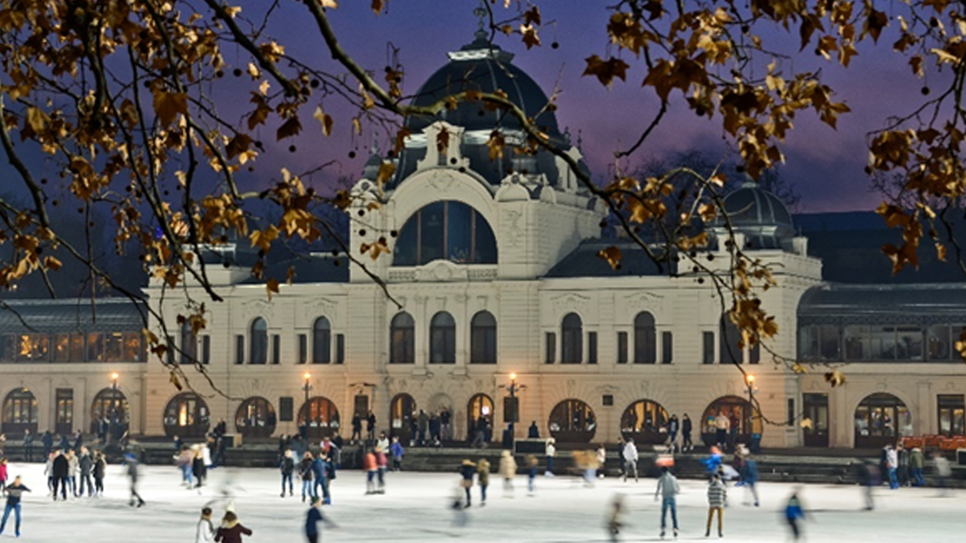 12 سبباً تجعل من بودابست "أرض العجائب الشتوية" في موسم الأعياد 2022 &nbsp;