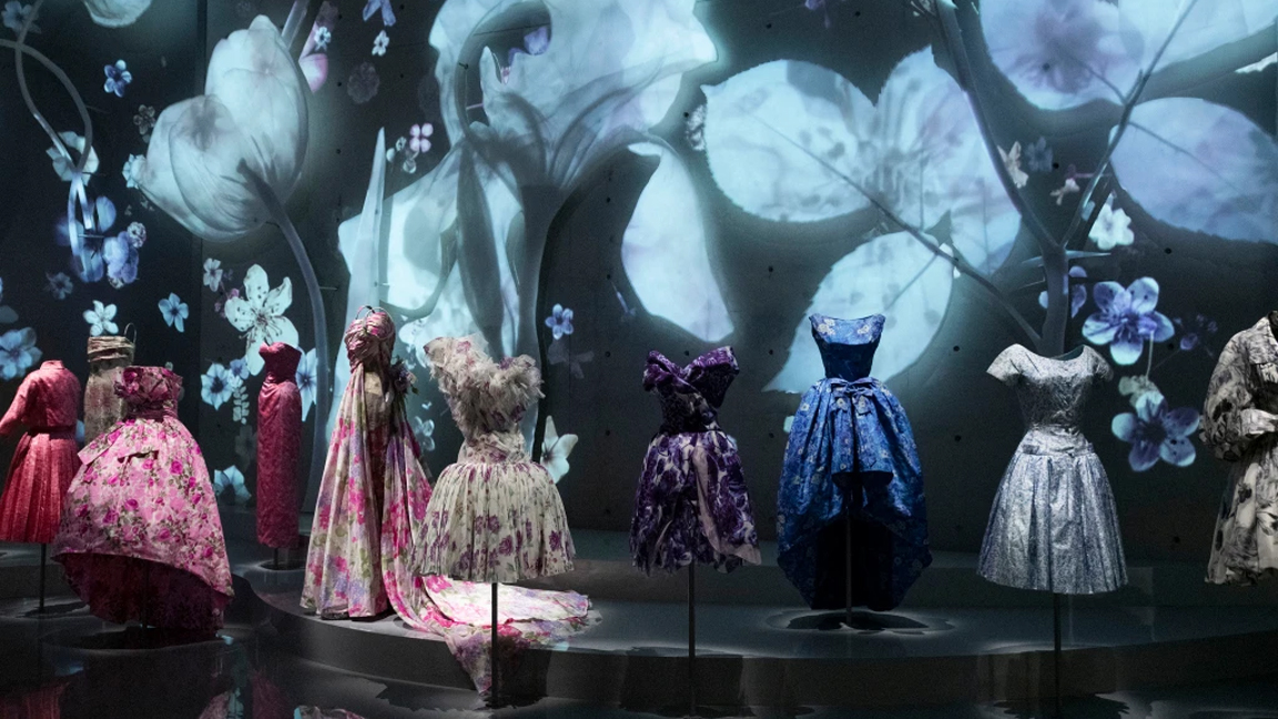 معرض عن ديور في طوكيو يُظهر افتتان المصمم الفرنسي باليابان