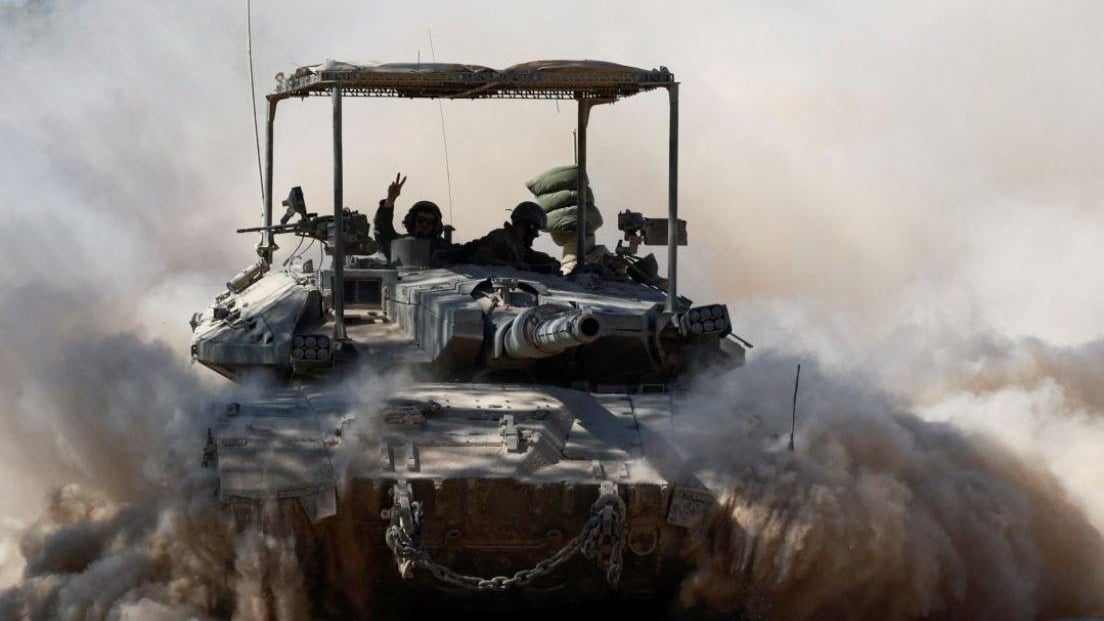 مناورات دبابة إسرائيلية قرب الحدود مع غزة