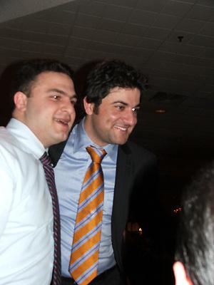 ملحم مع أحد المعجبين