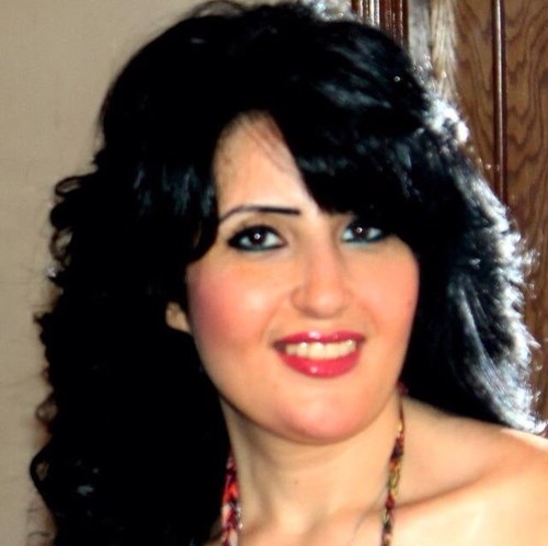 الأسود يليق بك