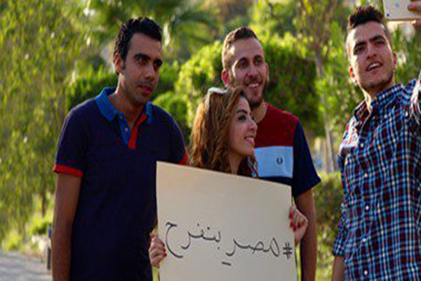 المصريون بدأوا احتفالاتهم بتدشين القناة الجديدة