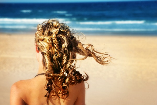 نصائح تحمي شعرك من أشعة الشمس