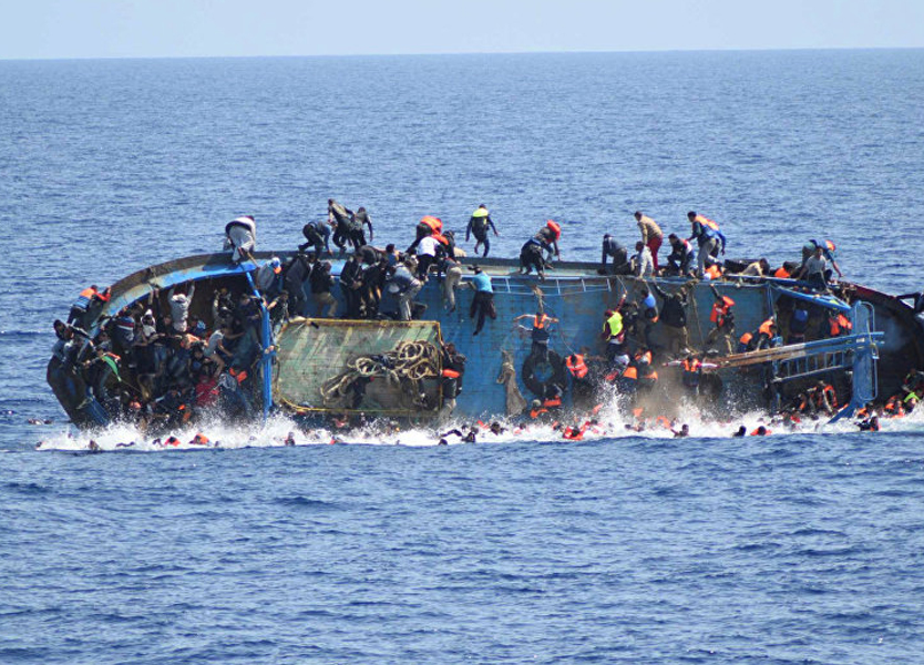 اسبانيا تنقذ اكثر من مئتي مهاجر في البحر المتوسط