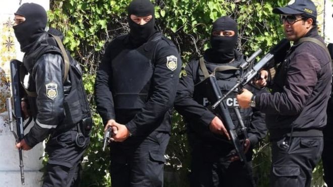 تونس تعلن اعتقال اثنين للاشتباه في صلتهما بهجوم بيولوجي مزعوم أحبطته السلطات في ألمانيا