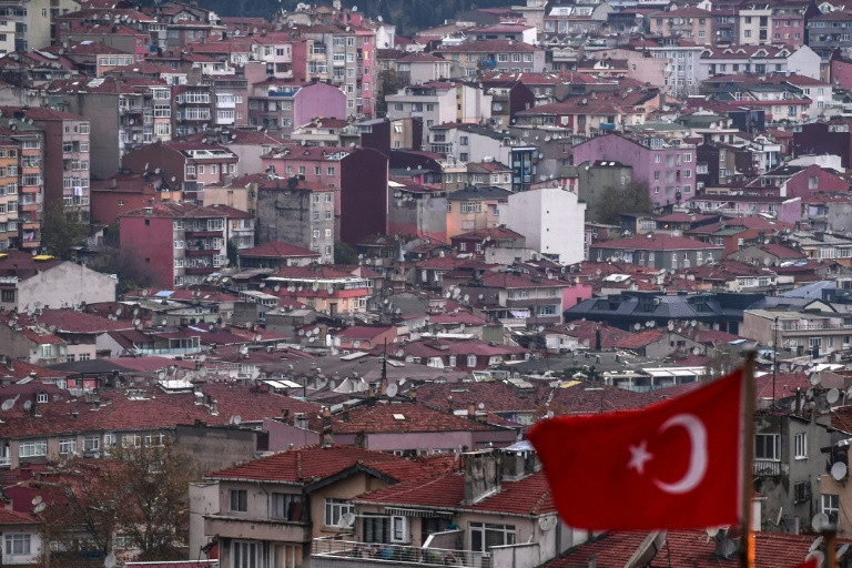 غضب في تركيا بعد مقتل امرأة وطفلها في اعتداء
