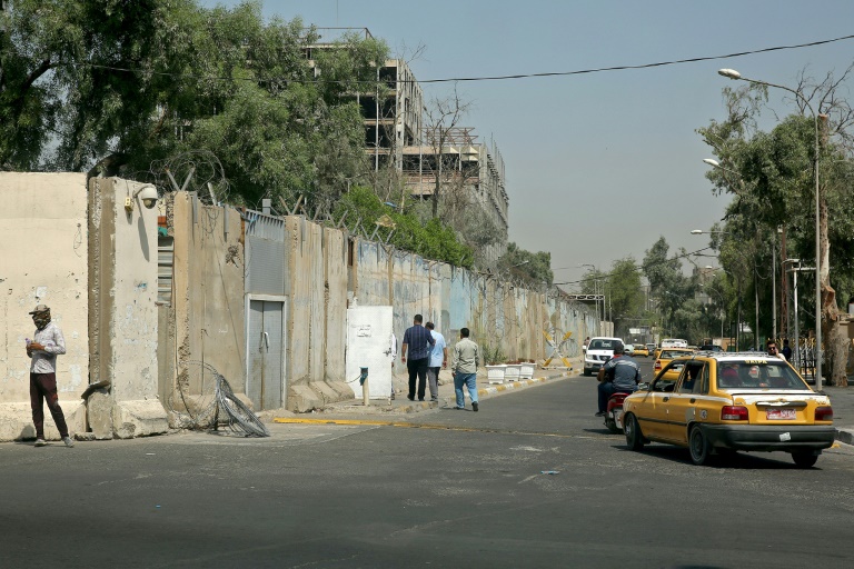 عودة الحياة لشوارع في بغداد كانت أسيرة حواجز أسمنتية
