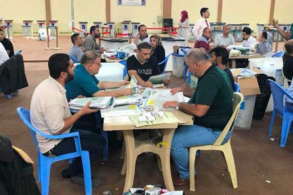 العد والفرز اليدوي لاصوات الناخبين في العراق
