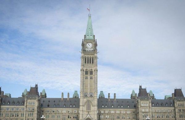 كندا تطلب التدخل للتهدئة مع السعودية