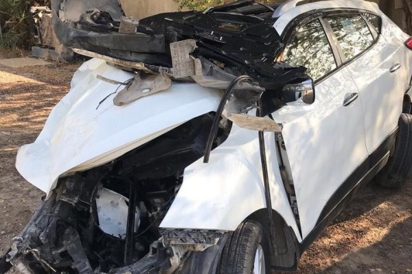 سيارة الموظف العراقي بمجلس الوفاة المتوفي إثر تصادم سيارته مع سيارة للسفارة الاسبانية